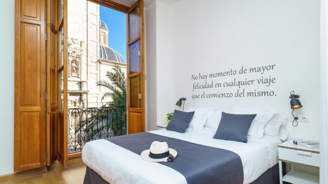 Valencia Home | Val&egrave;ncia, Spain | Hotel Review 🏨