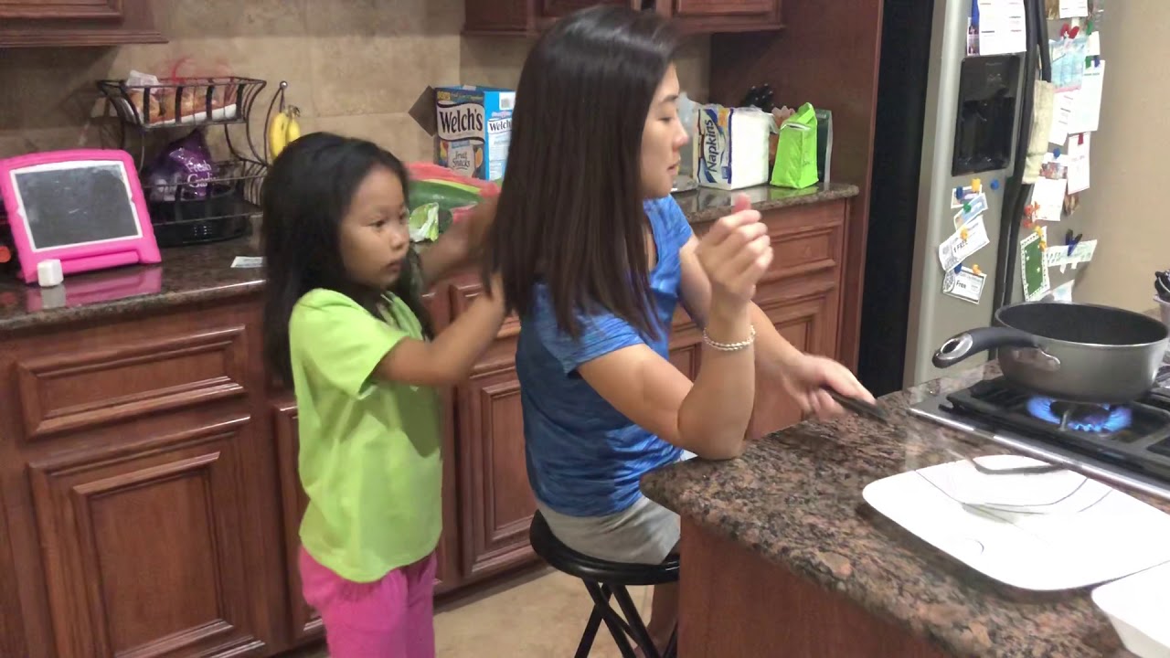 Chloe give mom massage for her hard work