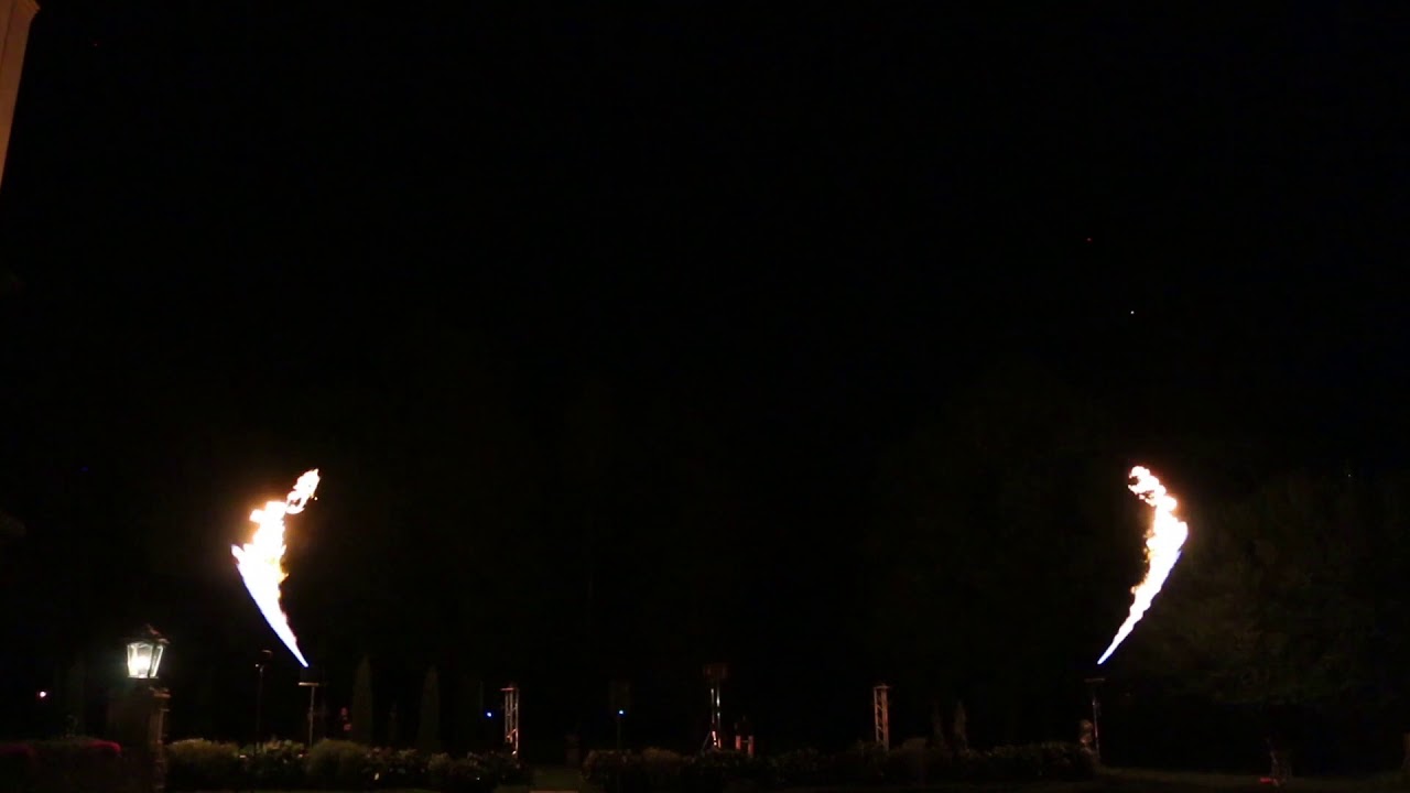Offenbach`s Can can etwas anders interpretiert - Flammenshow by Pyrotechnik Brandecke