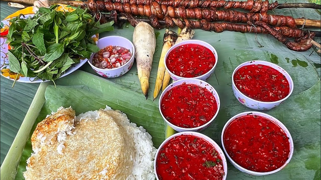 Tiết canh và thịt nướng giữa rừng / nắng gió cao nguyên 