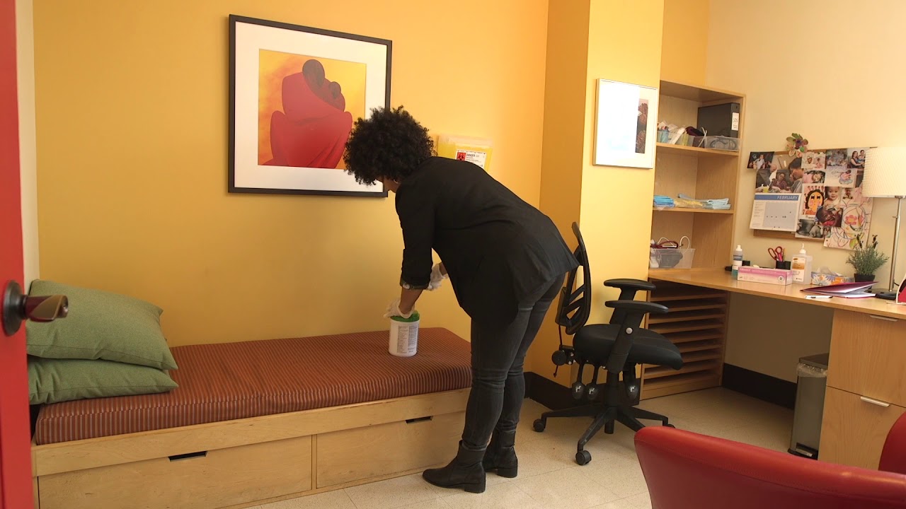 Practical Tips for Midwives: Cleaning between Clients