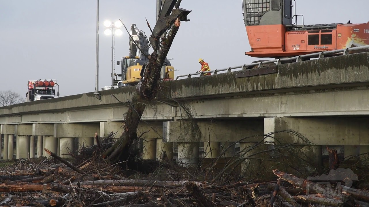 02-02-2020 Snohomish, WA - Major River Flooding and Dangerous Log Jam Clearing
