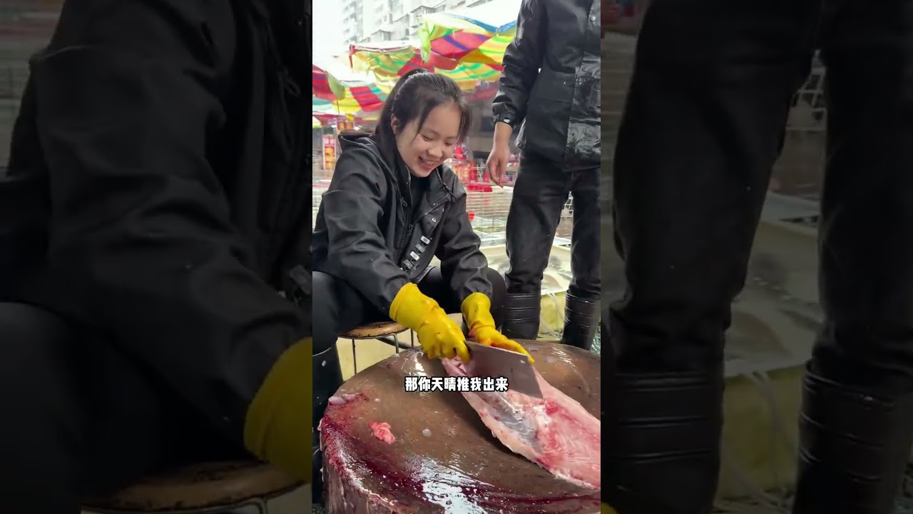这年头做生意太难了，不给加工费就算了还占我便宜