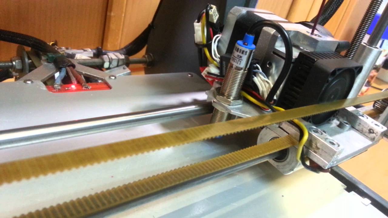 Sensor inductivo añadido en mi Prusa. Calibrado.