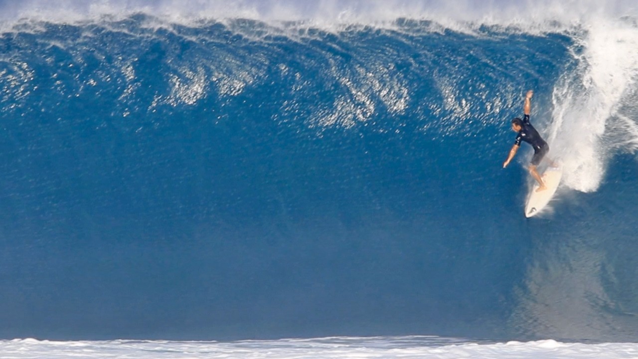 OFF THE WALL LIGHTS UP⚡️ Da Hui Backdoor Shootout | North Shore Oʻahu Hawaii (1.14.26)