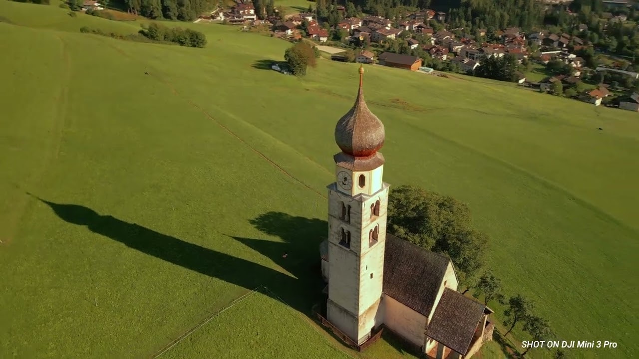 Castel Prösels | Chiesa di San Valentino | Chiesa di San Giacomo | CINEMATIC | 4K | DJI Mini 3 Pro