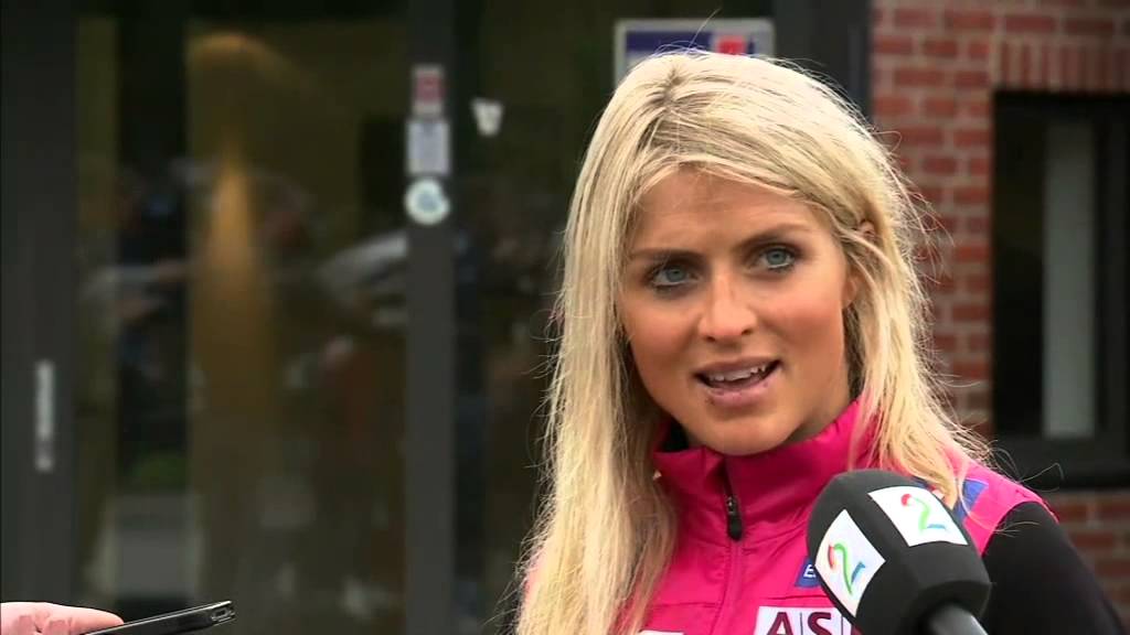 Johaug positiv trots brutna handen: