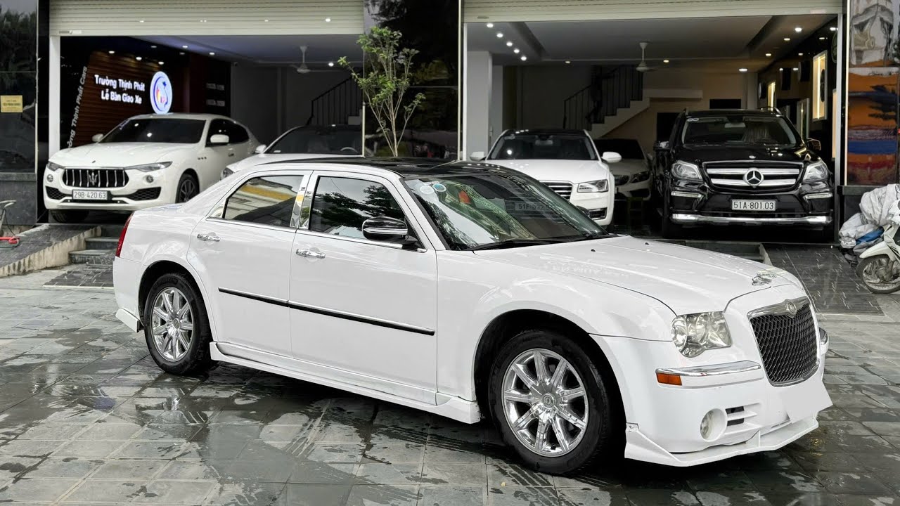 Lại Còn Ai Bảo Không Đẹp Trong Tầm Giá Đi Ạ #Chrysler 300c Vẻ Đẹp Huyền Thoại Luôn Có Ở Nơi Đây