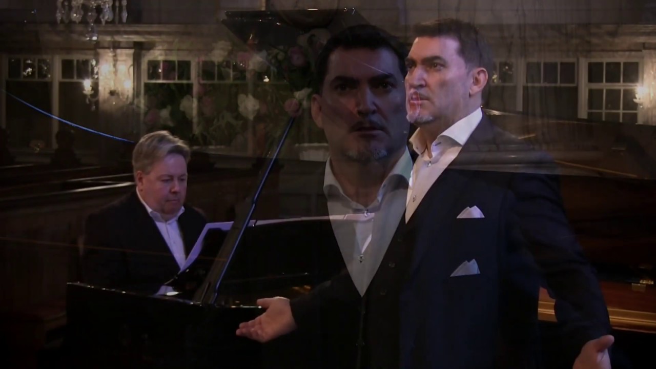 Marco Stella , baritone sings  Michele aria 