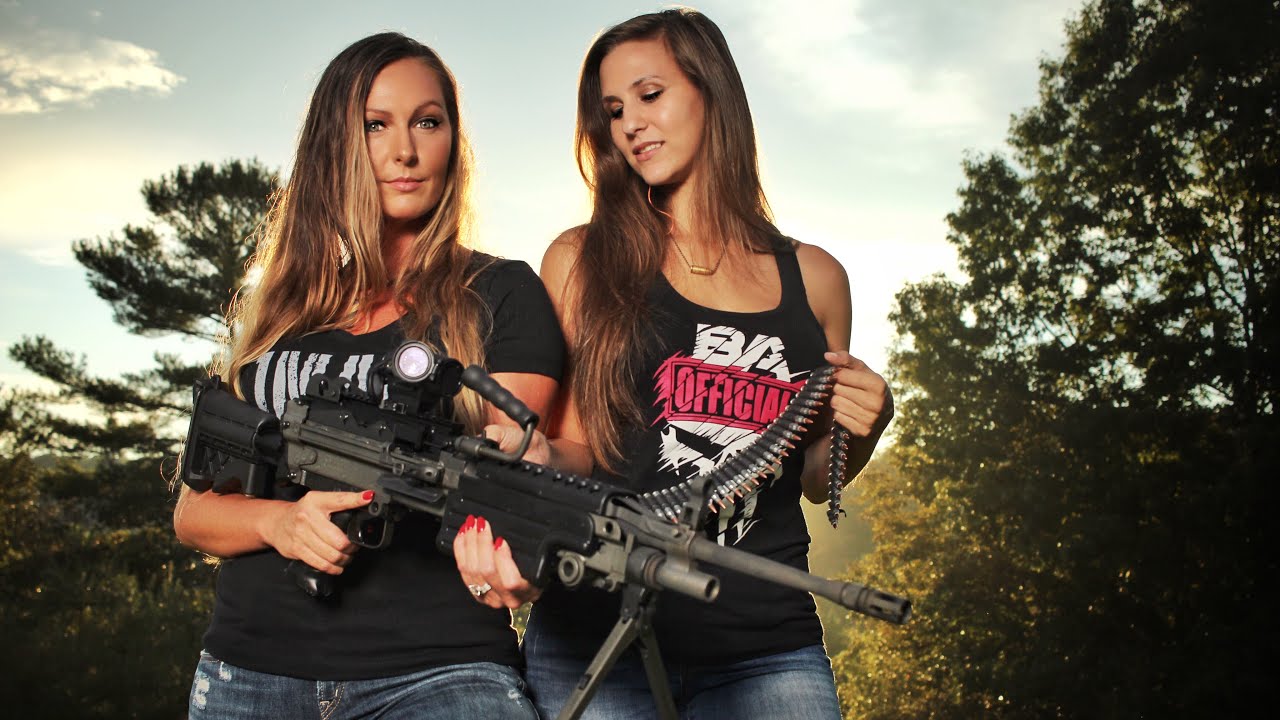 Ash and Rachel on the M249 from CWGunwerks