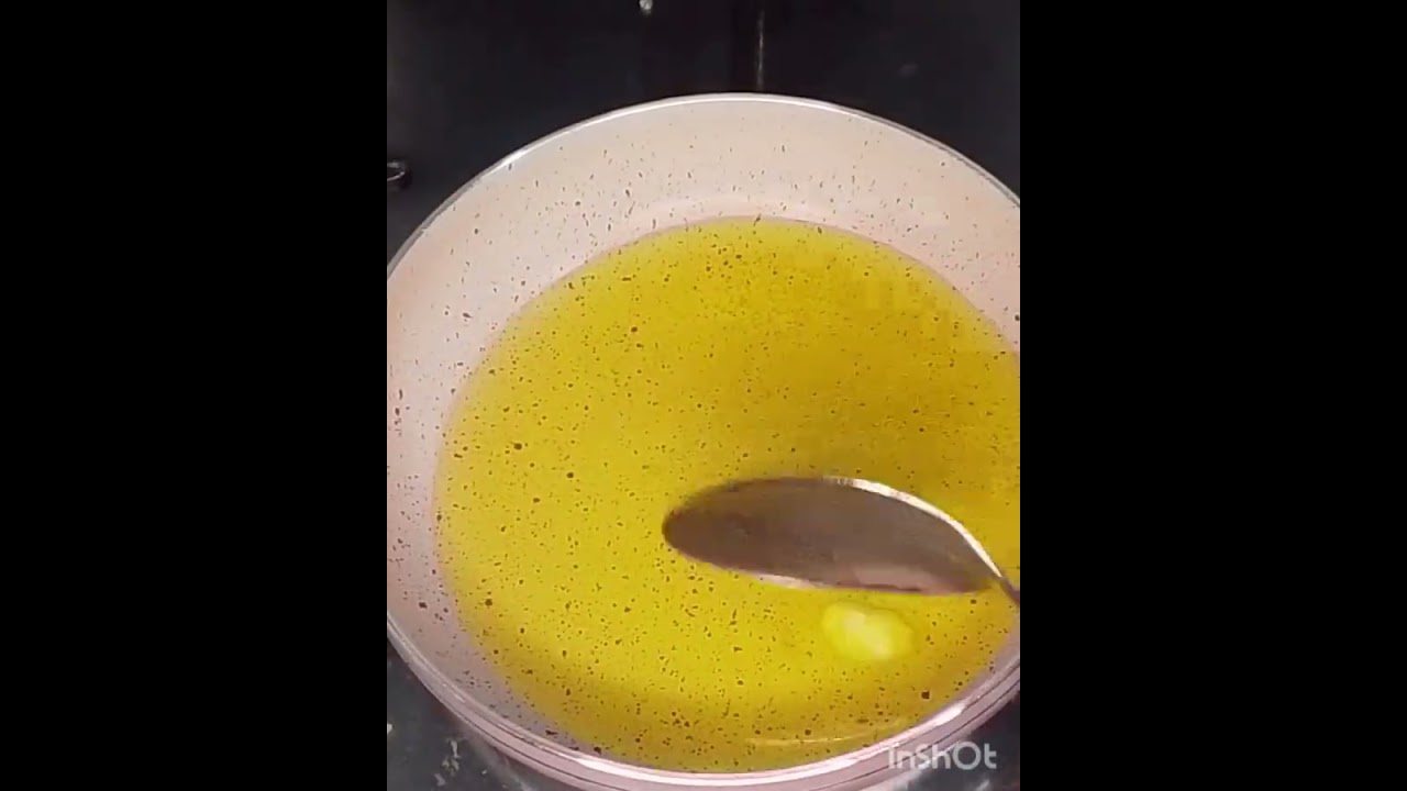 ملوخية خضراء وفراخ محمره@