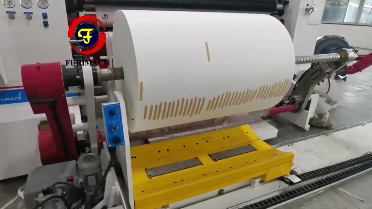 Máquina cortadora de tela no tejida