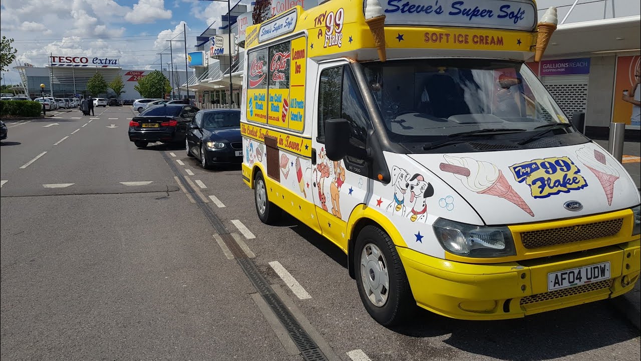 Steve's super soft ice cream/Ice cream van music teddy bears picnic/plus mr blue whippy