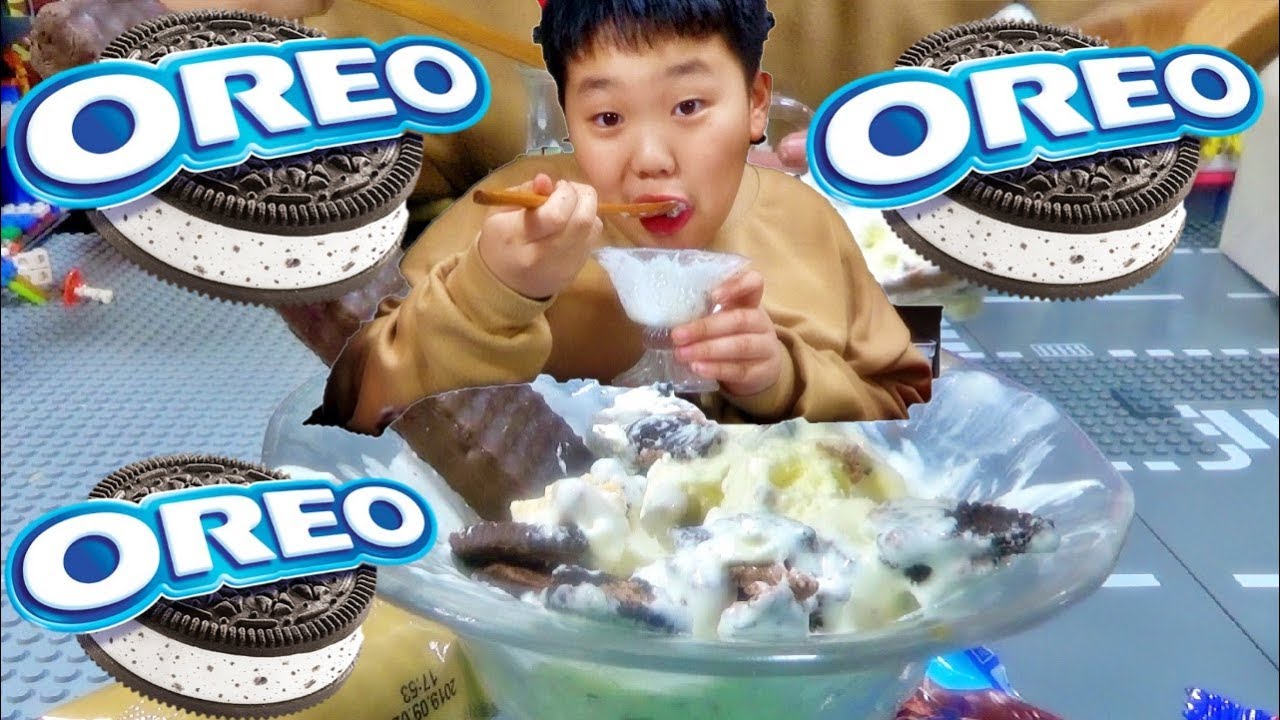 오레오 과자, 아이스크림 우유에 넣어서 맛있게 먹어 보기 OREO cookie !