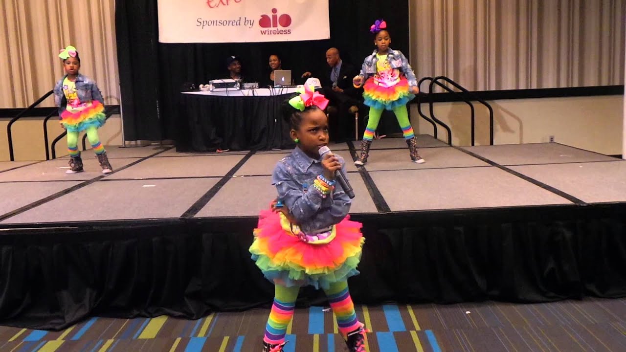 Black Expo performance D'squared Live