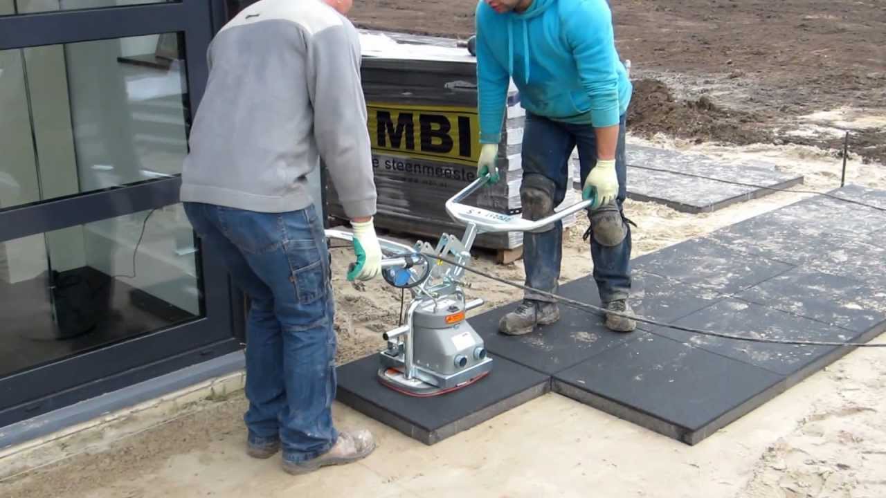 Vacuum Tegels leggen Nick Feijen Bestratingen 1