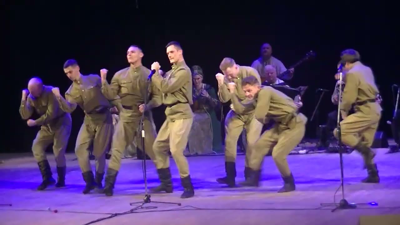 Владимир Высоцкий. Мы землю толкали ногами...
