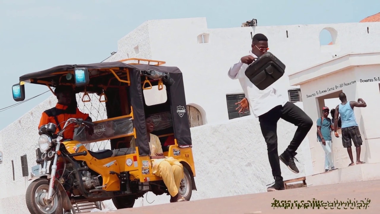 Kwaw Kese - Dondo Remix ft Sarkodie, Mr Eazi, Medikal & Skonti (Official dance Video )