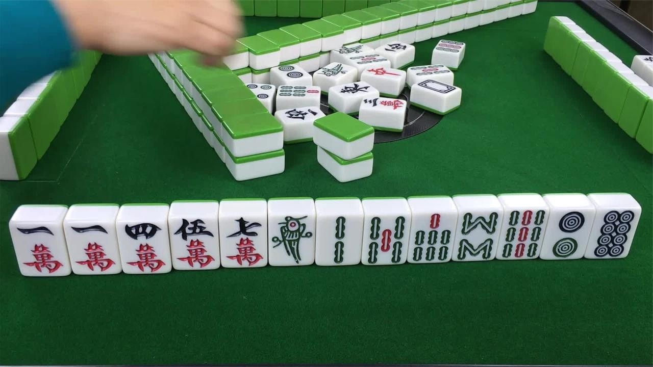今天就来看看什么是真高手，不声不响连坐庄，真是心服口也服