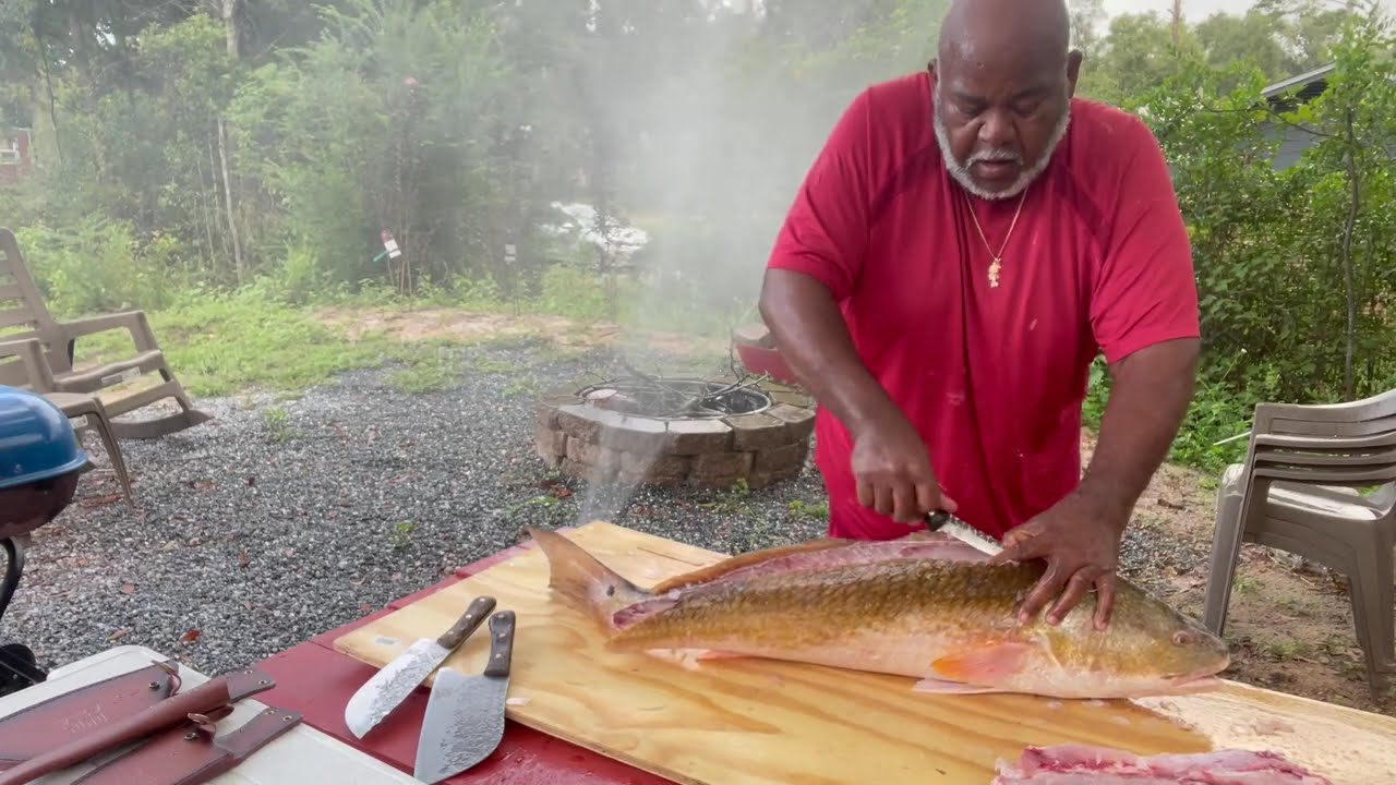 WATCH ME CLEAN THIS BIG BOY #redfish #cleaningfish