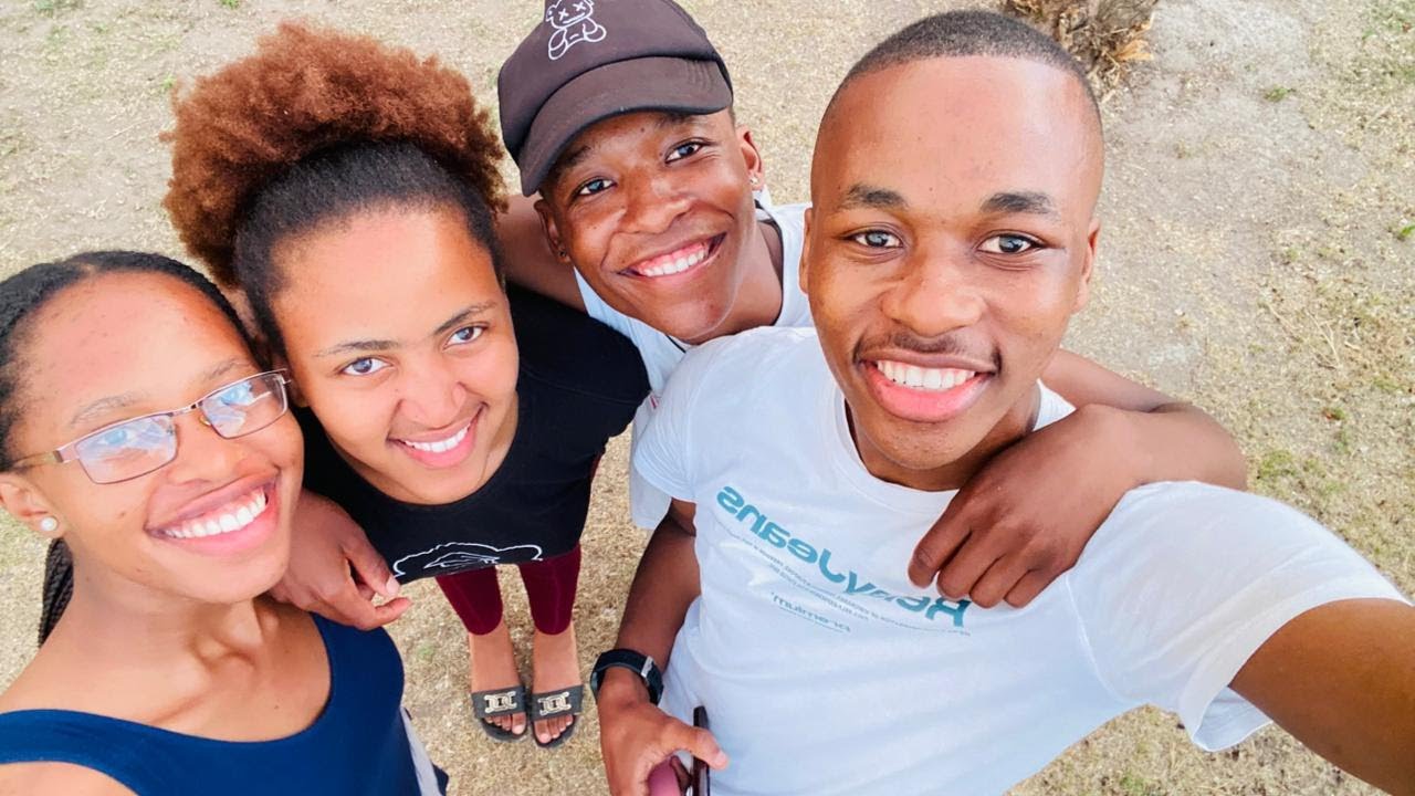ISITIBILI: Amadlakadlaka akhululekile