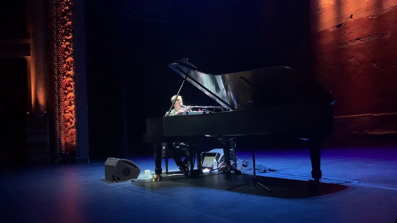LIVE 2019 - JAMES BLAKE - HARVEY THEATER - GODSPEED - FRANK OCEAN
