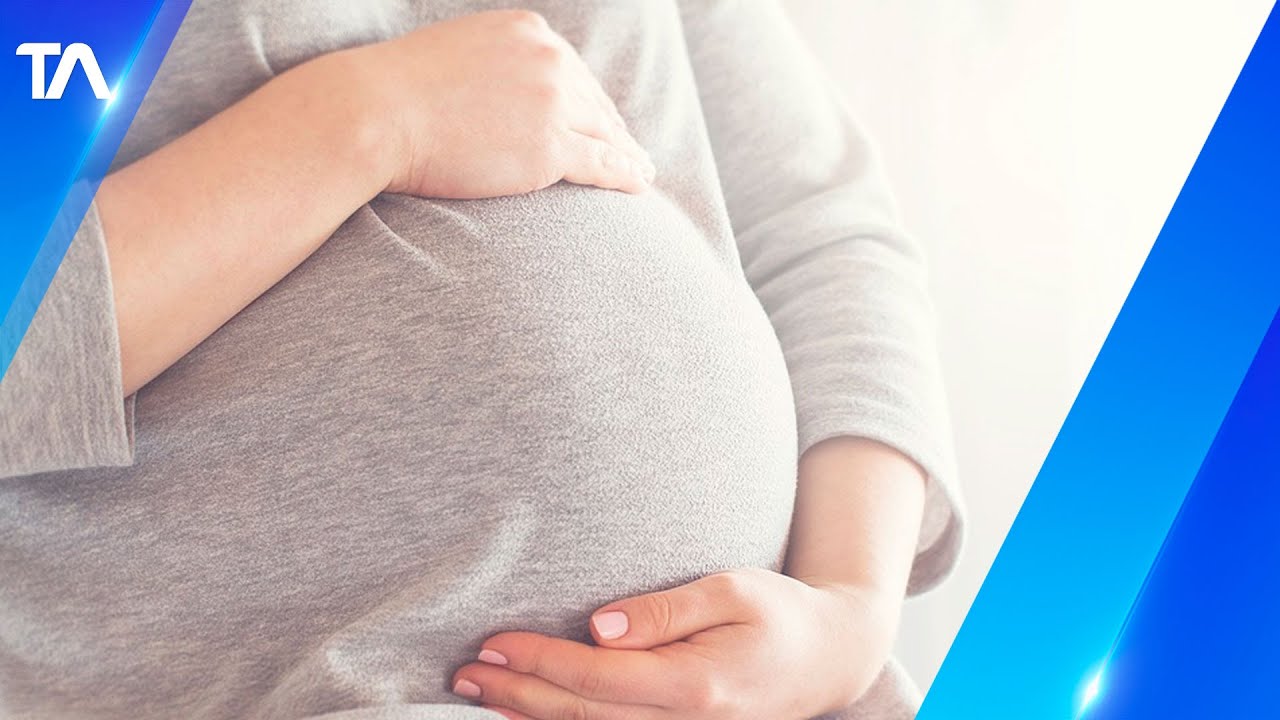 Camilleros ofertan camas a pacientes en la Maternidad del Guasmo