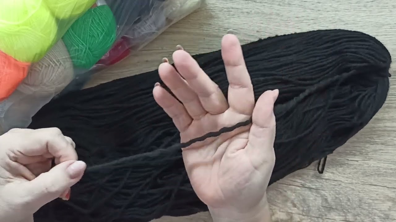 И СНОВА ПРЯЖА   ХОМЯК ДОВОЛЕН