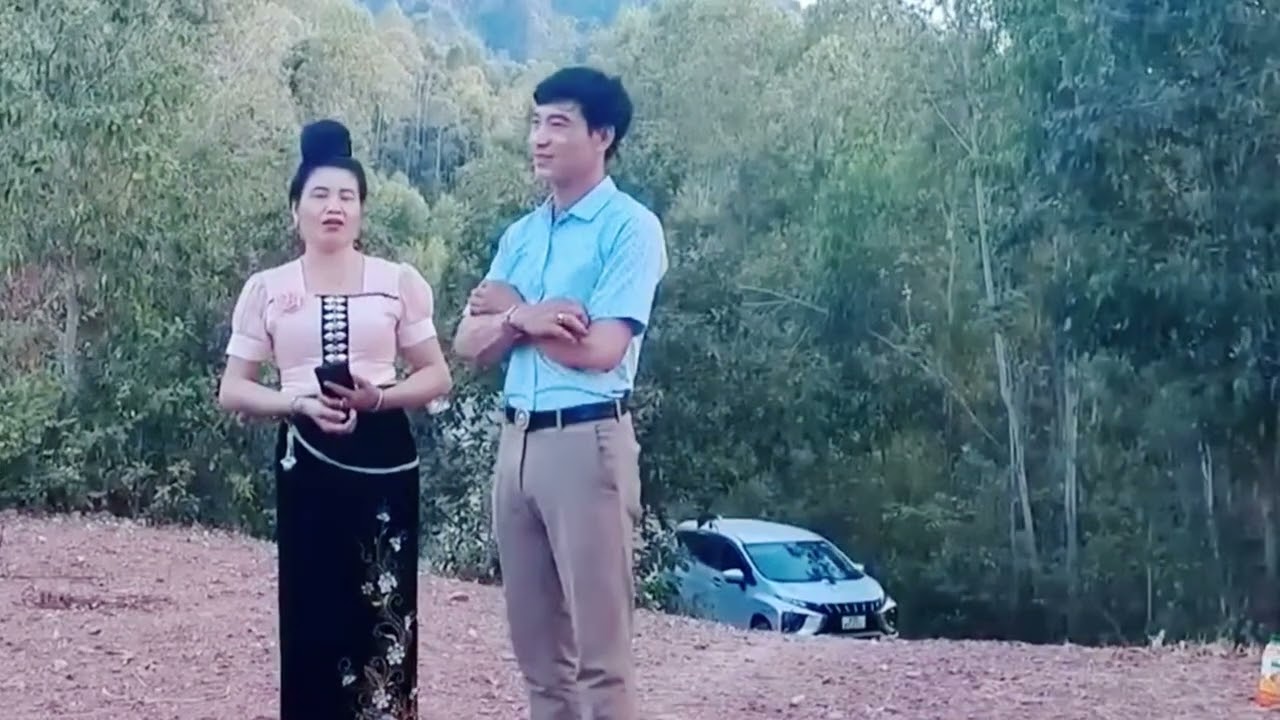 Luông Hặc Ỉn Pền Chụ Bơ Mi CHùa Đàư Đồng - Tình Yêu Son Sắt Gi=ữa Lò bánh Và Quàng Lả Không Quên