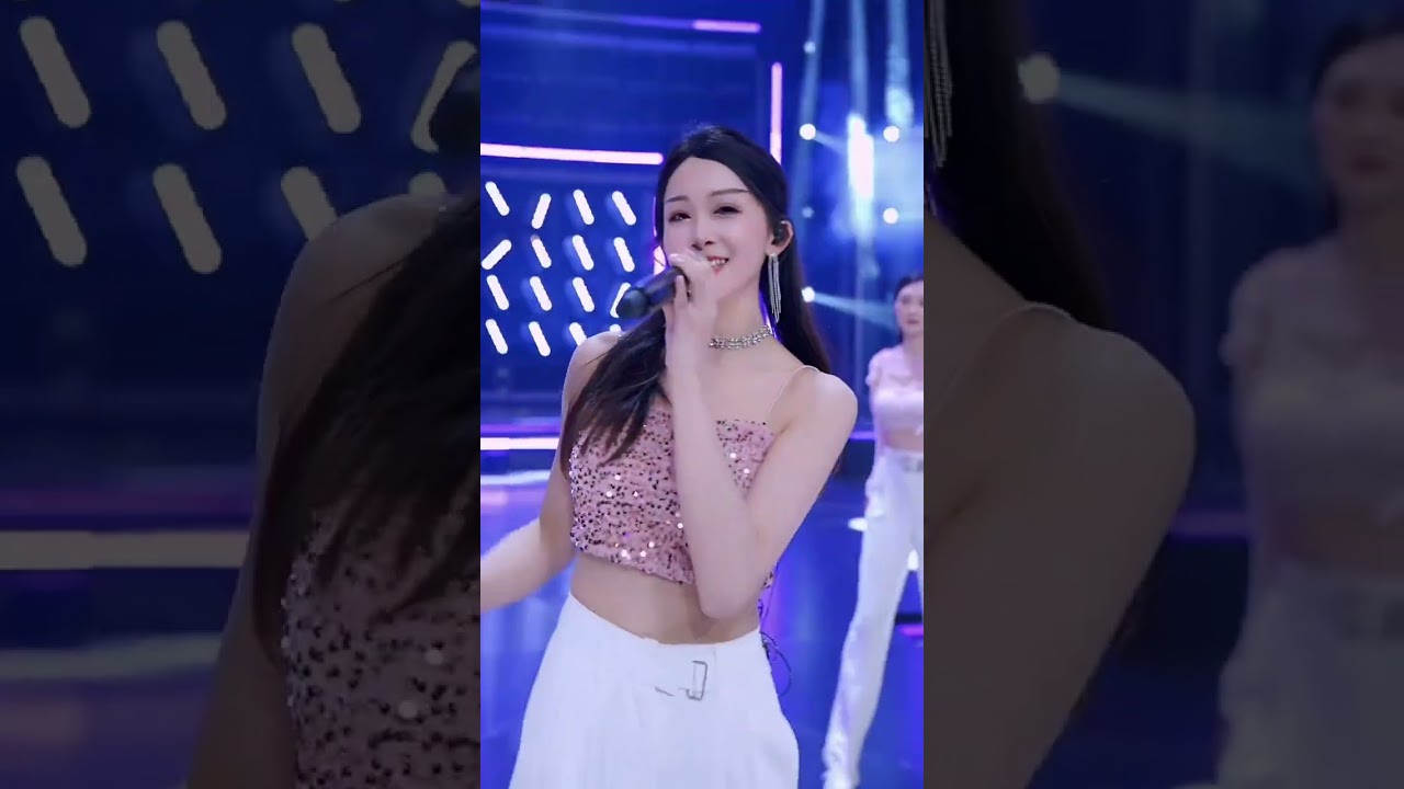 抖音,美女,舞蹈,热门,歌唱,魅力,才艺,beauties,dance,trending,singing,talent,ダンス,トレンド,トピック,ユーモア,才能，表演，颜值