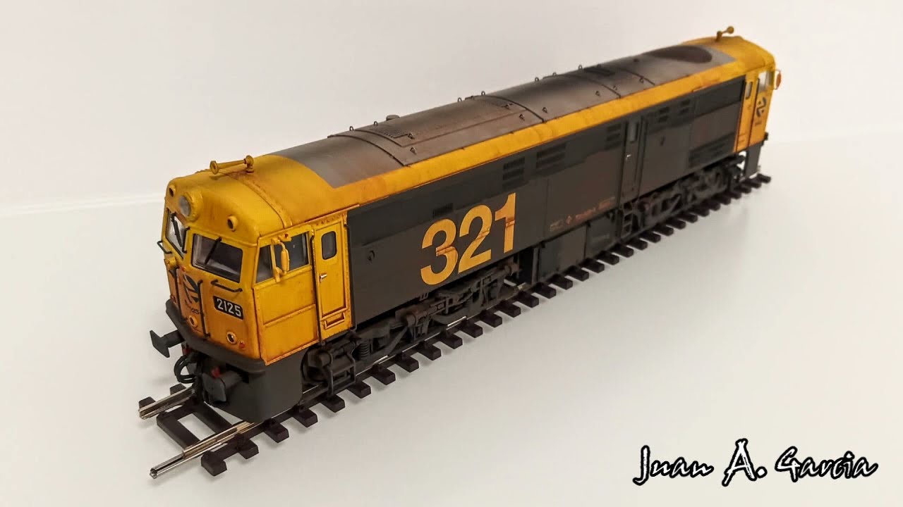 Locomotora Diesel 321.025 Renfe, (Escala H0)_411.