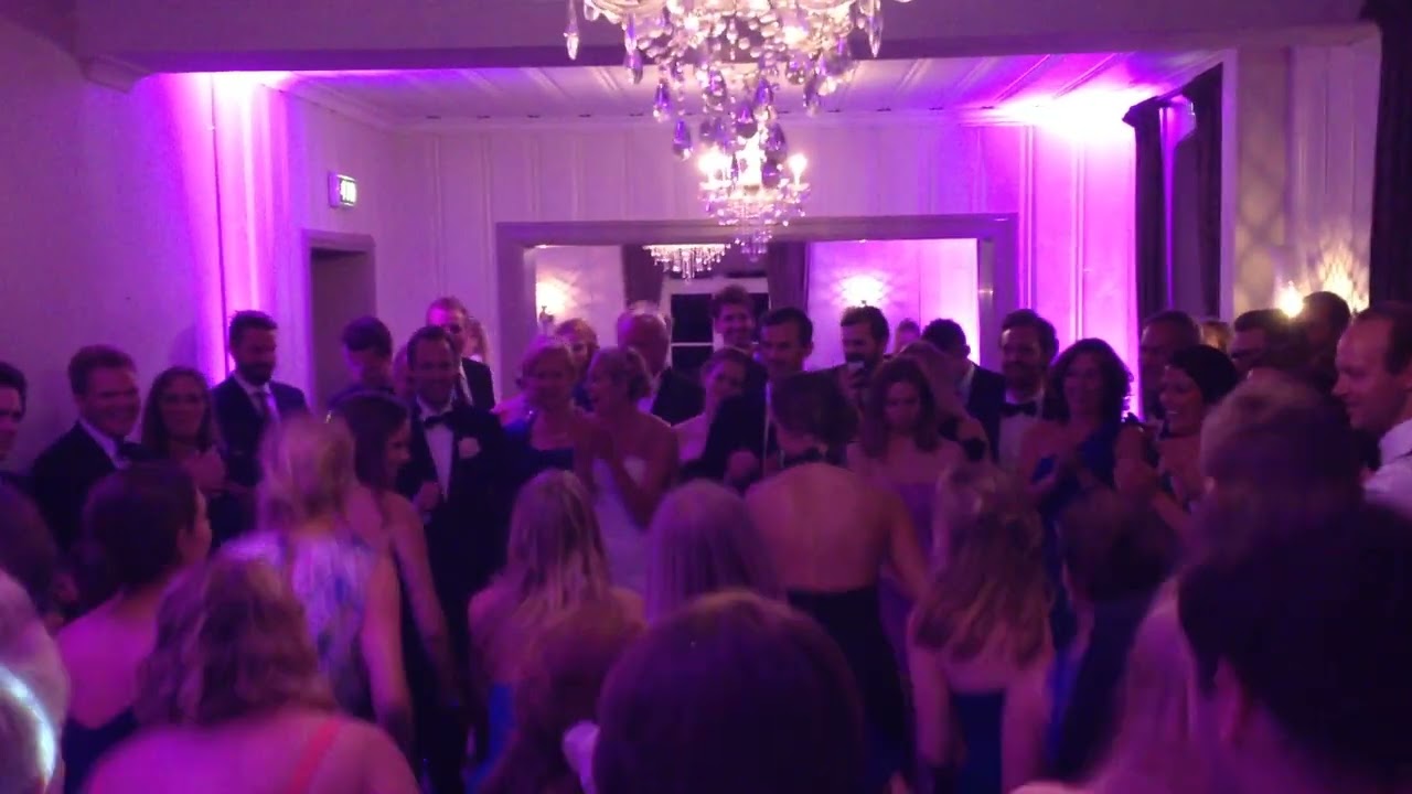 DJ i Bryllup - Venner overrasker brudepar