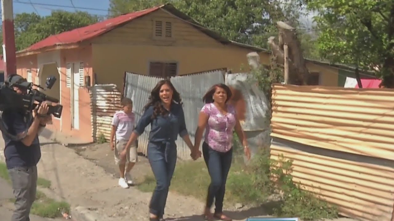 Francisca y su madre pasearon por las calles de su pueblo, Azua