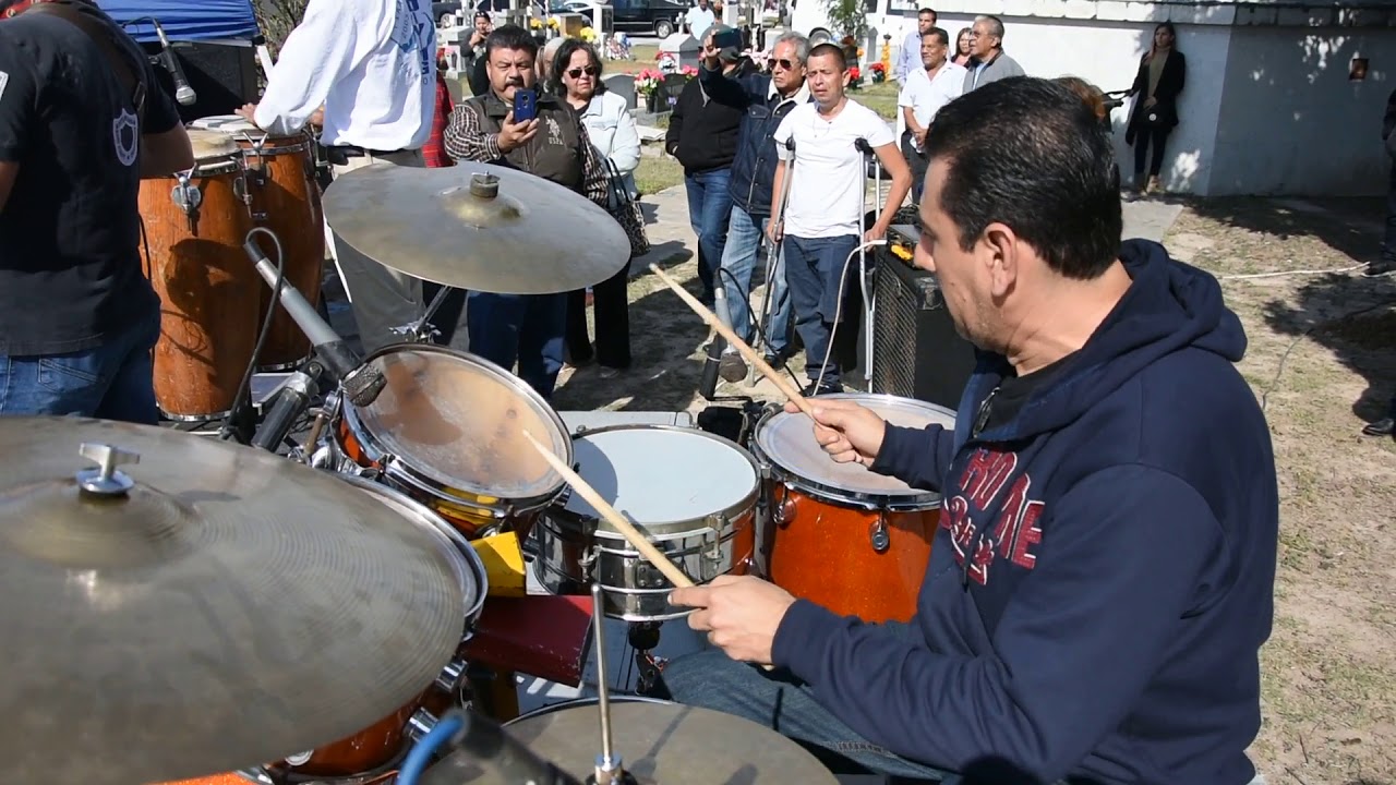 EL CAFETERO , QEPD MARCO ANTONIO HERNANDEZ TU SIEMPRE PONIENDO EL TRAKETEO .