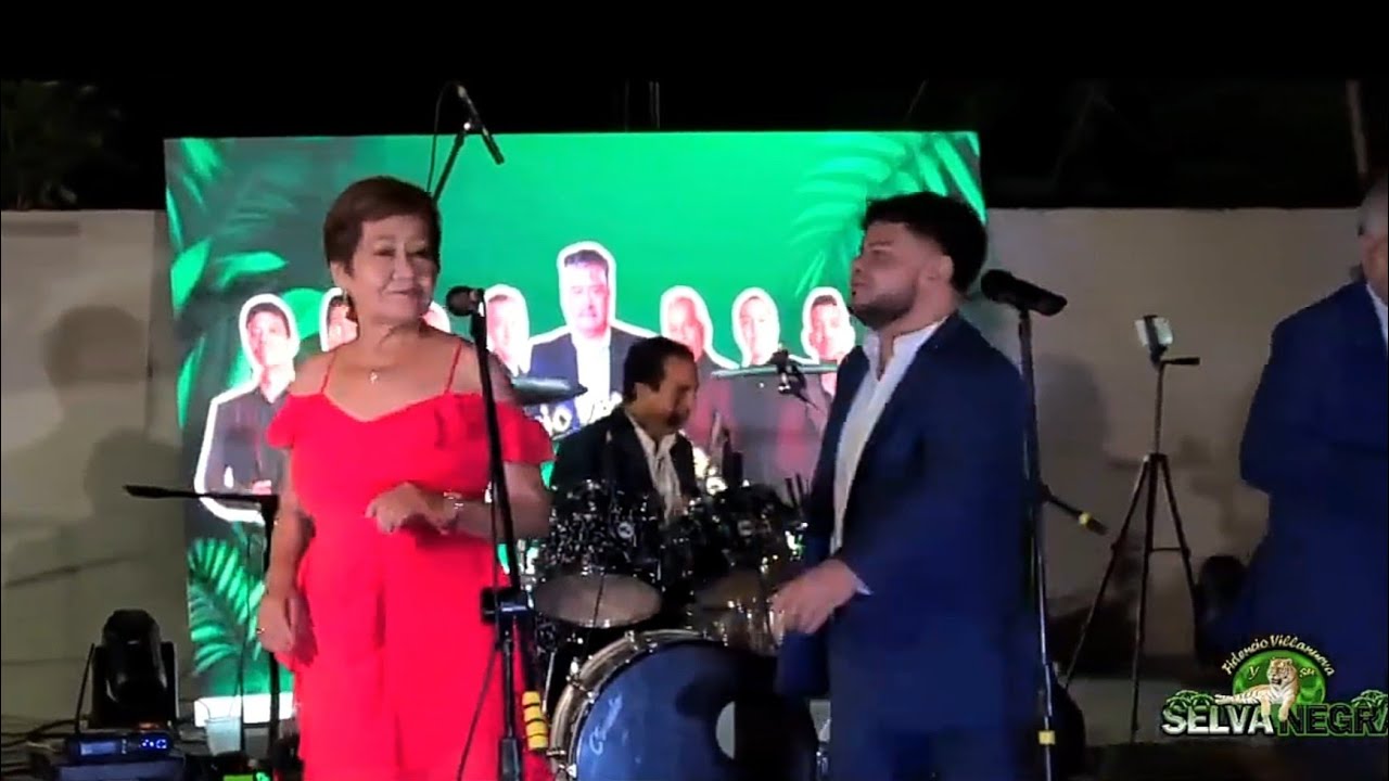 Victoria Villanueva y Selva Negra DE FIESTA autor Lucio Aguilar Sección Live