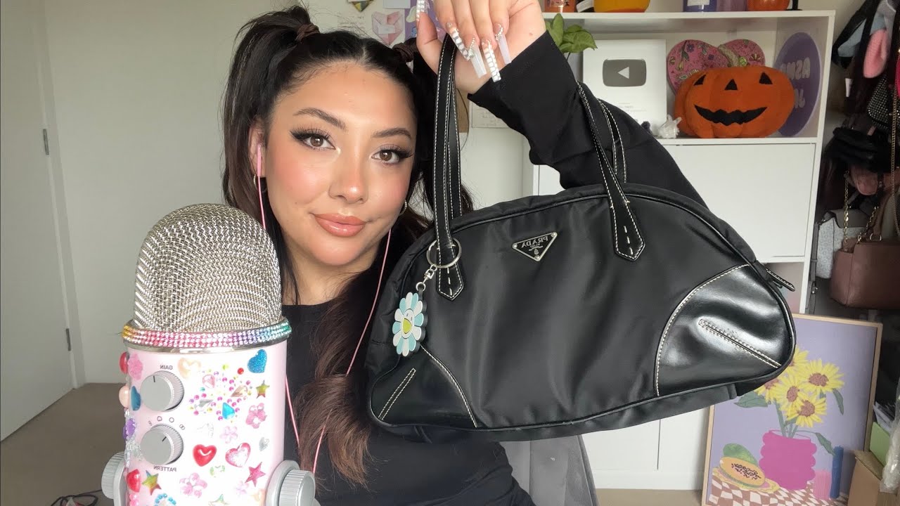 ASMR what's in my purse 👜🖤 | Whispered