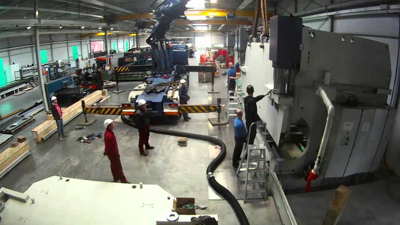 Assembly of a PPEB-H Tandem Press Brake