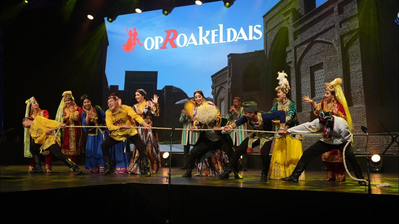 National Ballet Shodlik Uzbekistan at Op Roakeldais Warffum