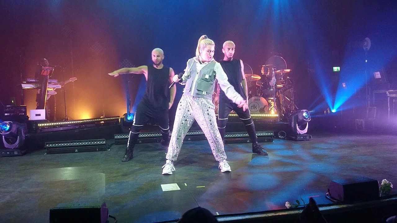 Hayley Kiyoko - Curious (Live HD)