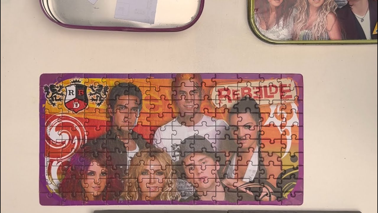 Montando Quebra-Cabeça Pôster (Super Lata) REBELDE RBD da Jak