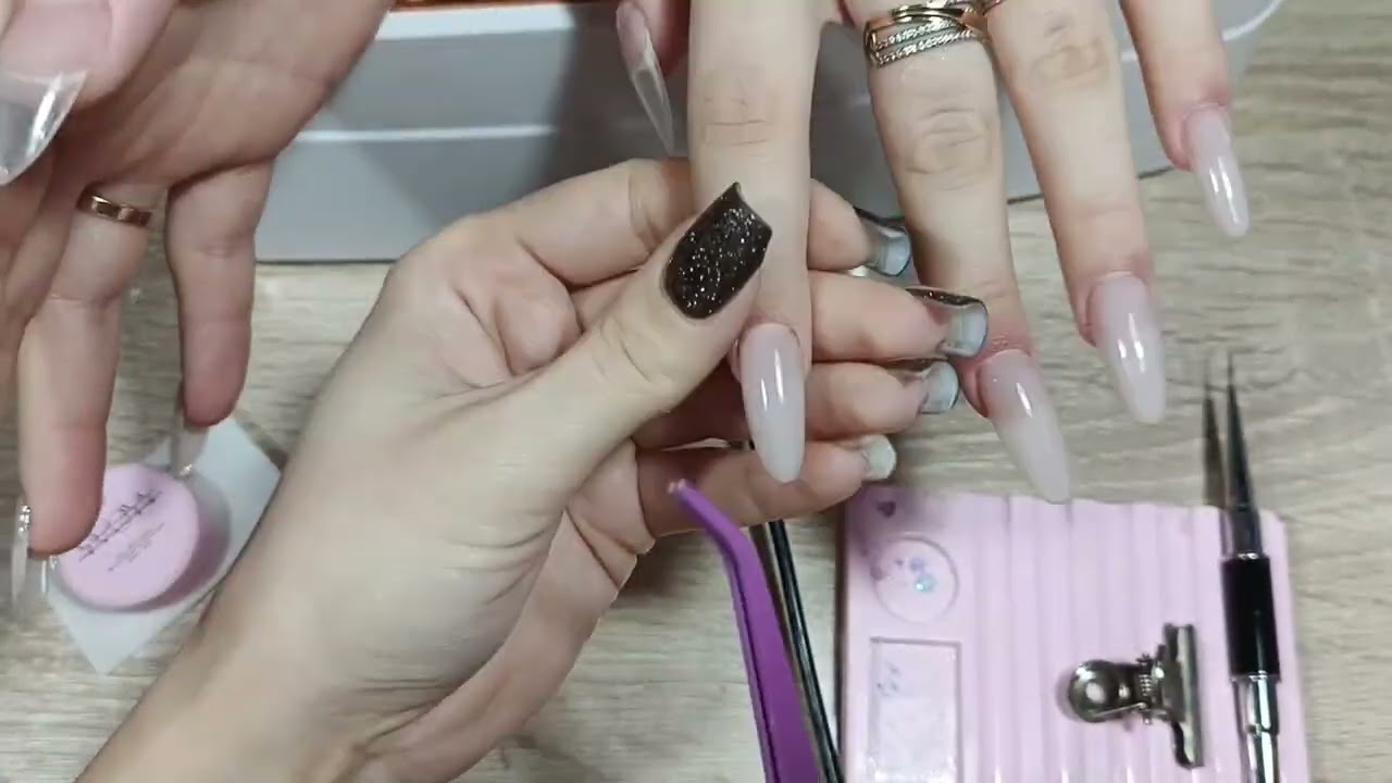 #Наращивание ногтей на гелевые типсы #Работа на клиенте #Кошачий глаз #nails