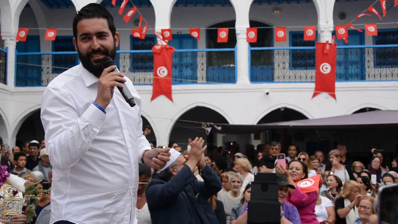 Djerba terre de tolérance . Appel à la prière en hébreu et en arabe!