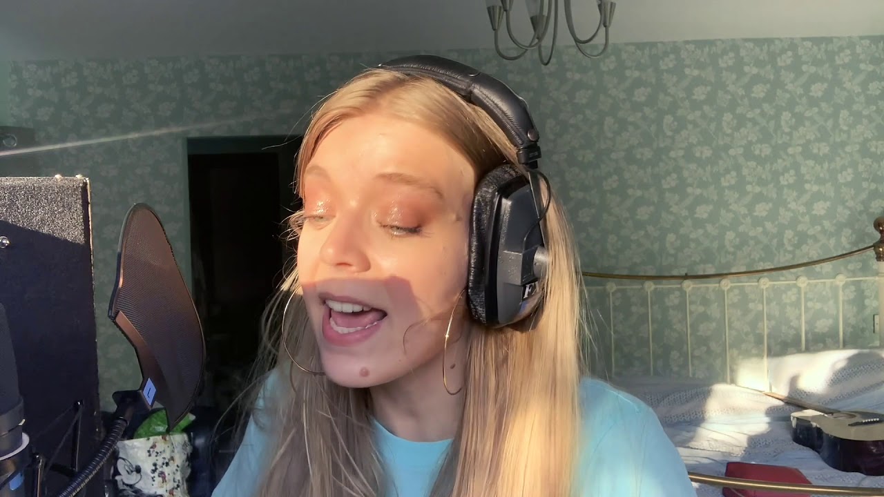 Becky Hill - Better Off Without You (Live in Isolation) | Hits Radio