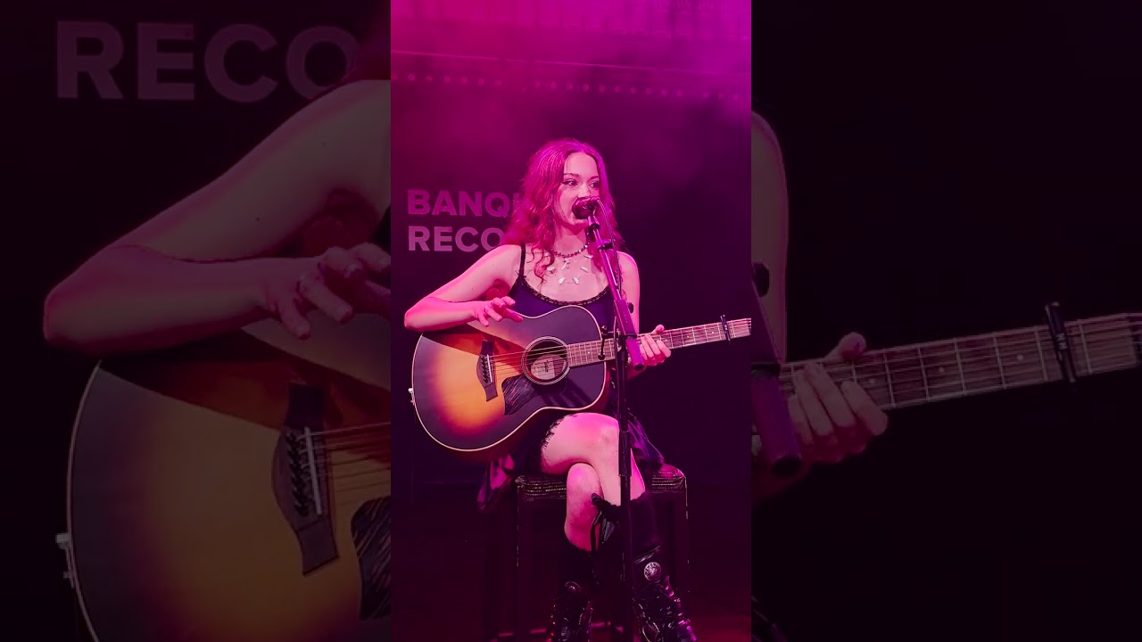 Holly Humberstone - Elvis Impersonators | Pryzm, Banquet Records | 05/10/2023