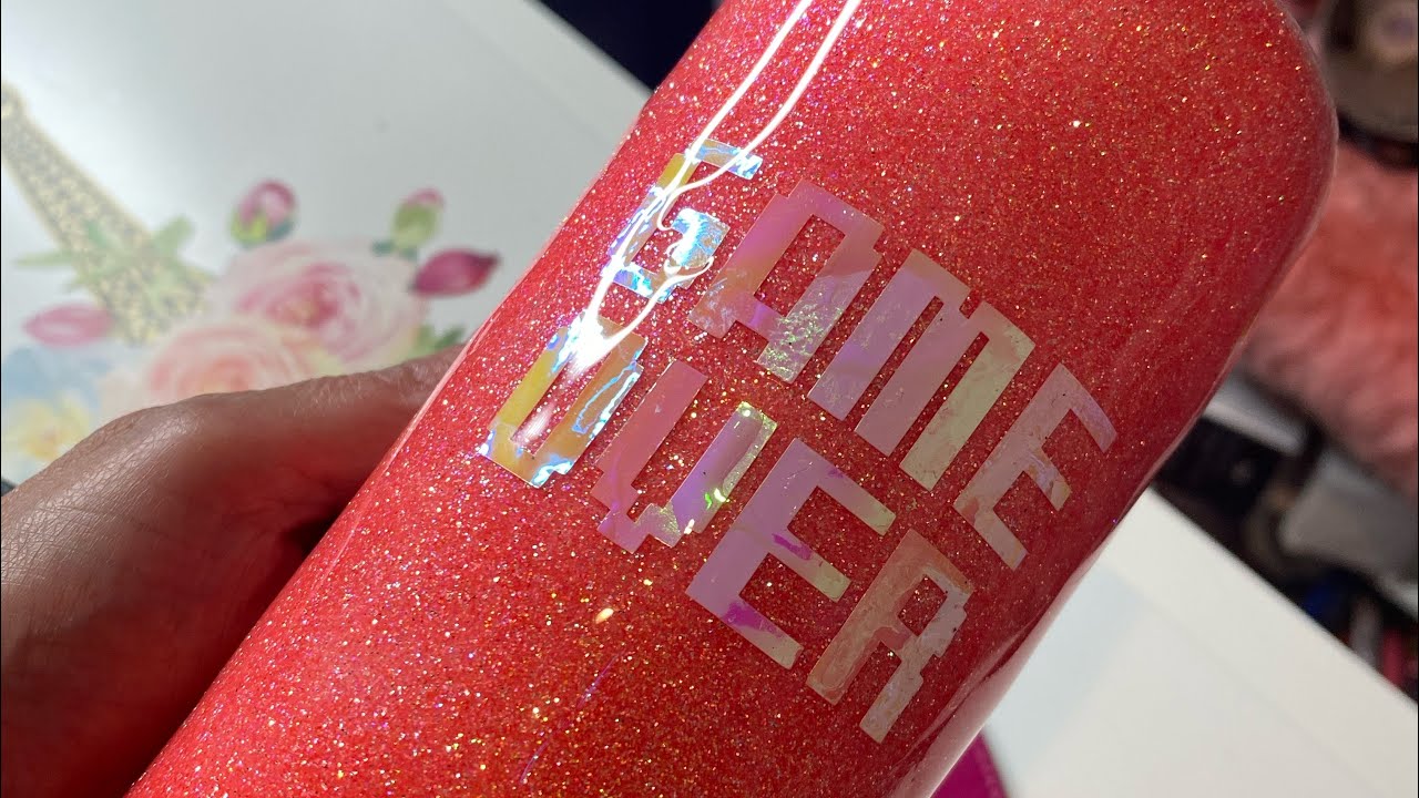 Glitter epoxy tumbler. Mixing glitter into the epoxy for glitter application