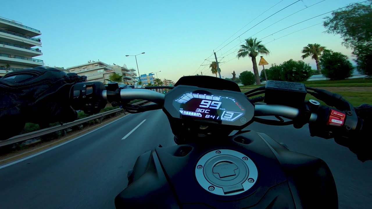 Yamaha MT-07 2021 for your every day needs | Commuting | Wheelies and fun riding