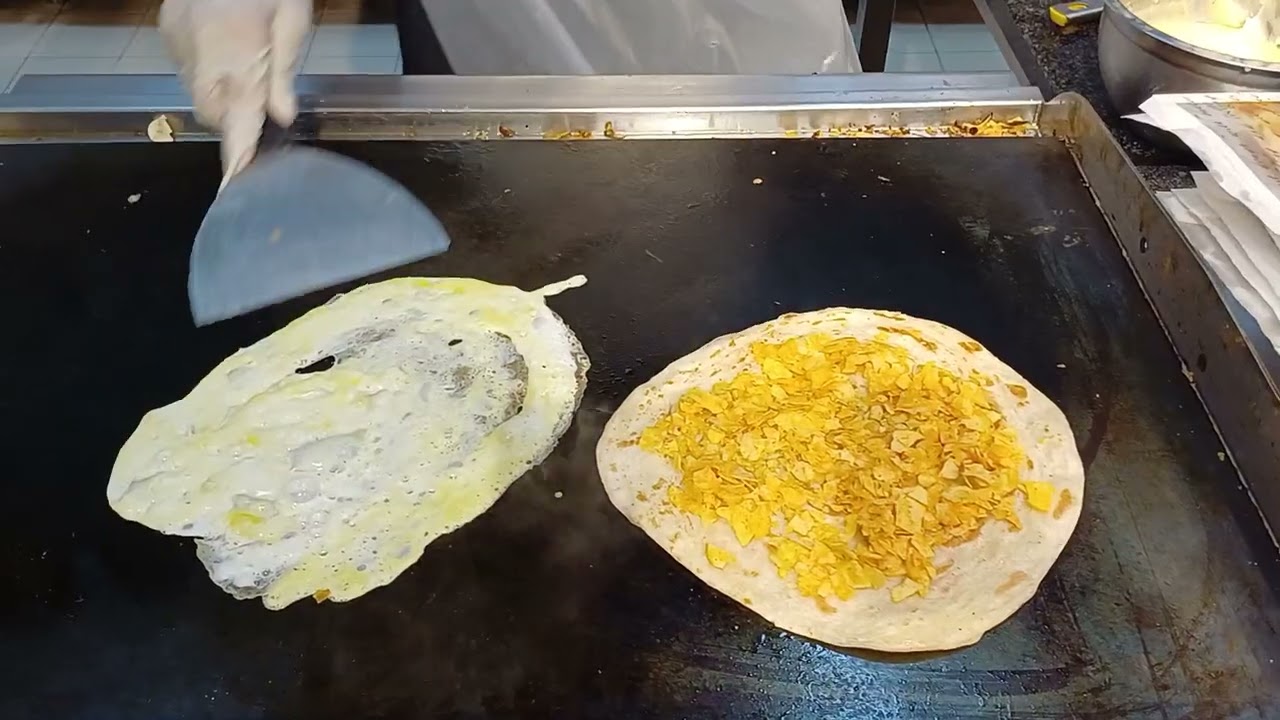 How To Make Paratha With Egg and Oman Chips | Shorts | YoutubeShorts @Beepage