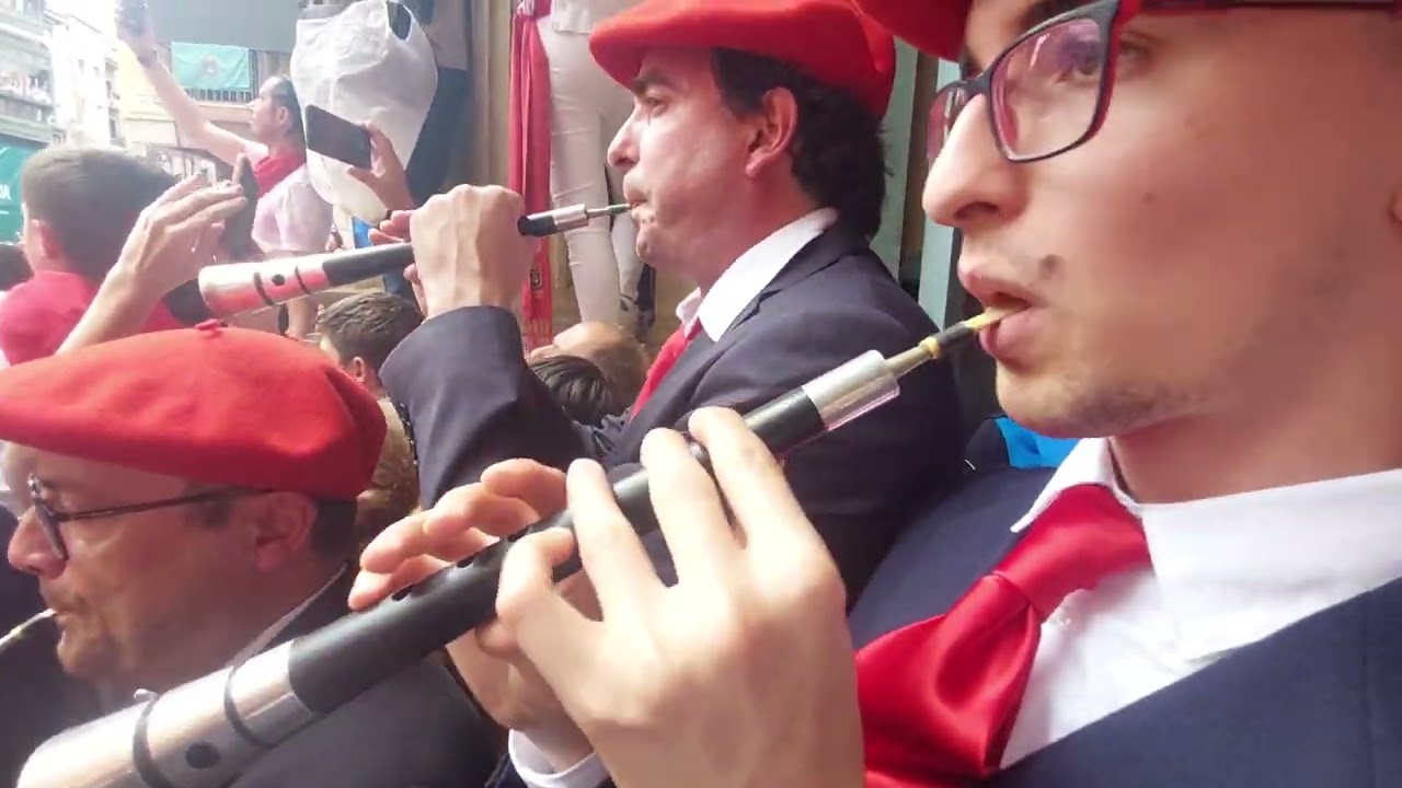 Salida de los Gaiteros chupinazo 2.023