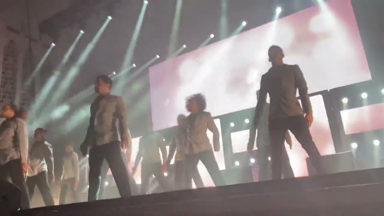Jam - Michael Jackson / Diversity Connected Tour 2022 (Liverpool) 21