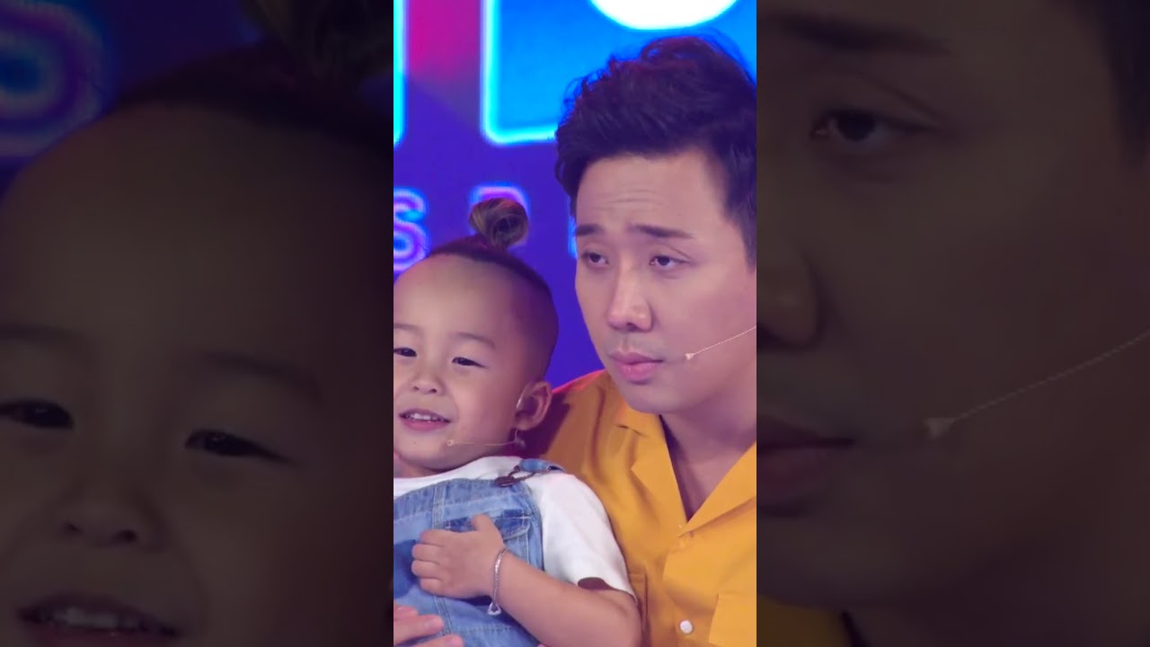 Trấn Th&agrave;nh m&ecirc; t&iacute;t cậu b&eacute; Marcus Phạm v&igrave; t&agrave;i ăn n&oacute;i qu&aacute; đỗi đ&aacute;ng y&ecirc;u